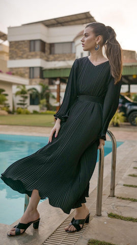 Black Pleated Maxi - AREEJ | Online
