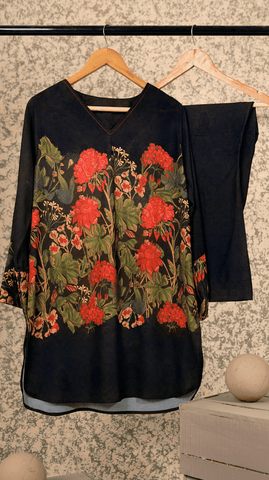 Black Rosebuds and Green Vines - AREEJ | Online