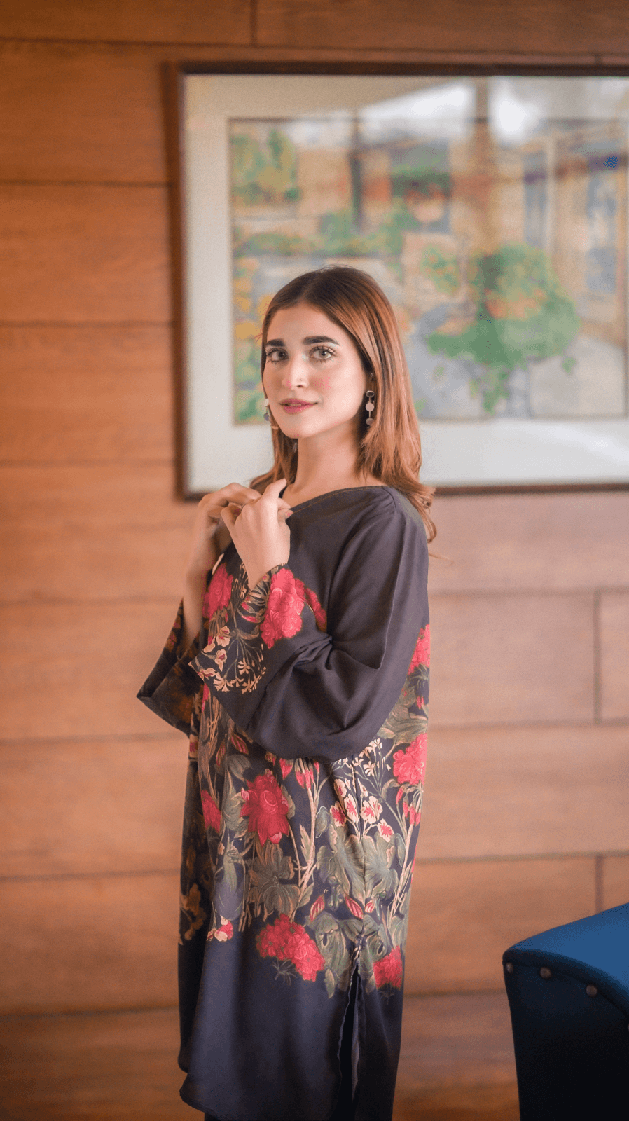 Black Rosebuds and Green Vines - AREEJ | Online