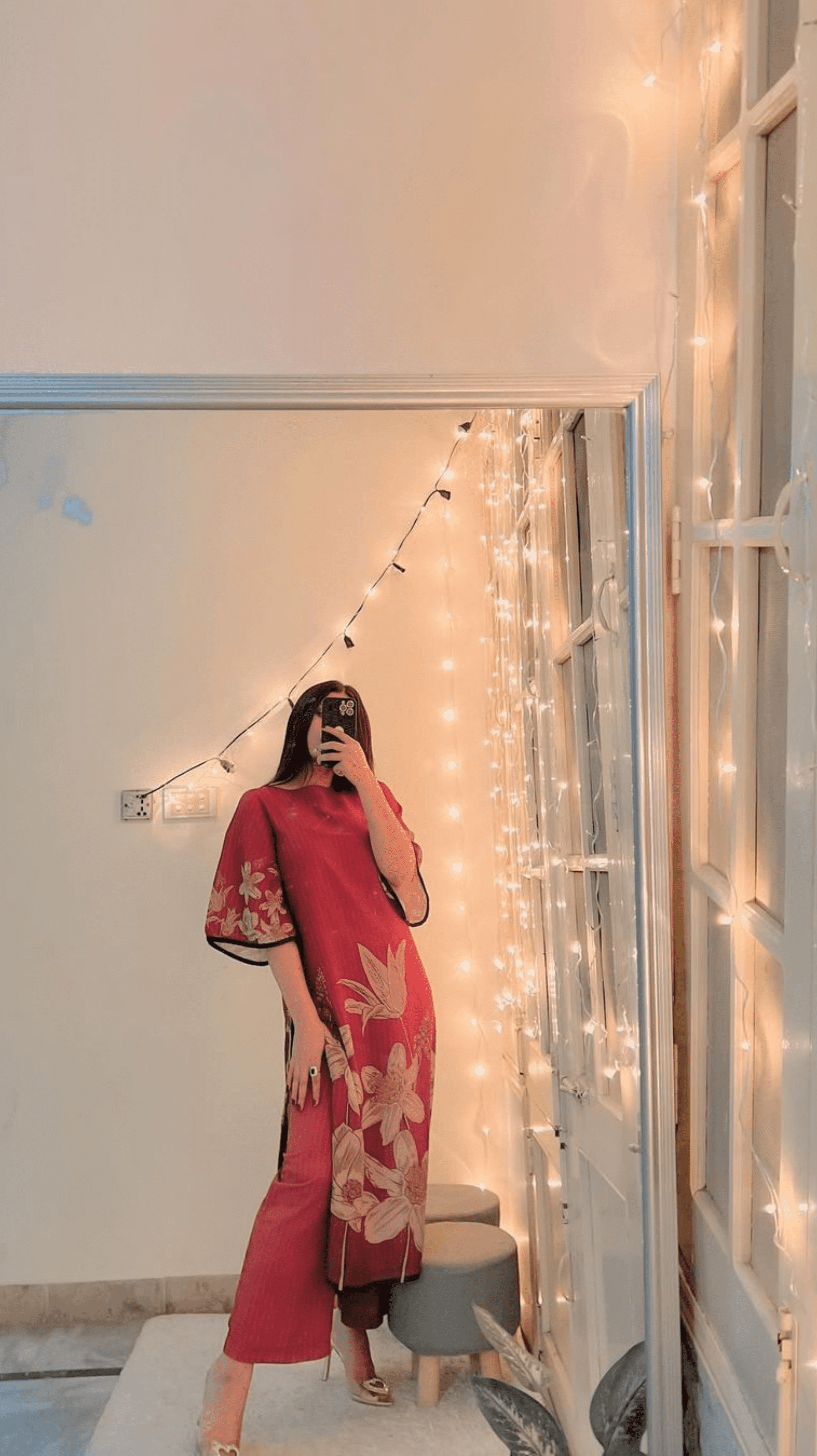 Sienna Rose Waltz - AREEJ | Online
